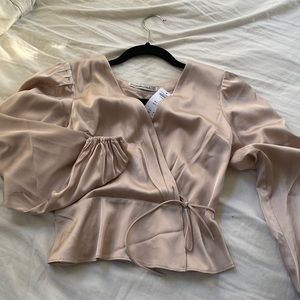 NEW Abercrombie Nude Silk Crop; Never Worn